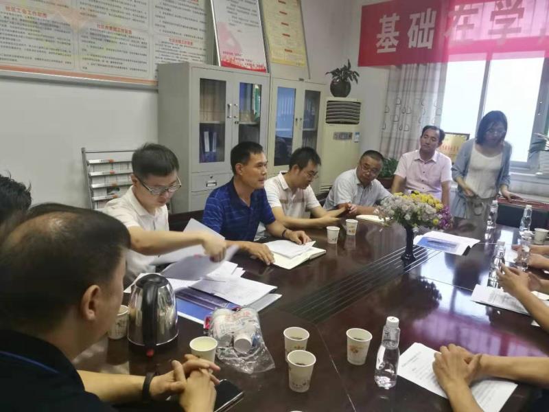 市住建局等单位联合审查我校南院旧楼加建电梯项目