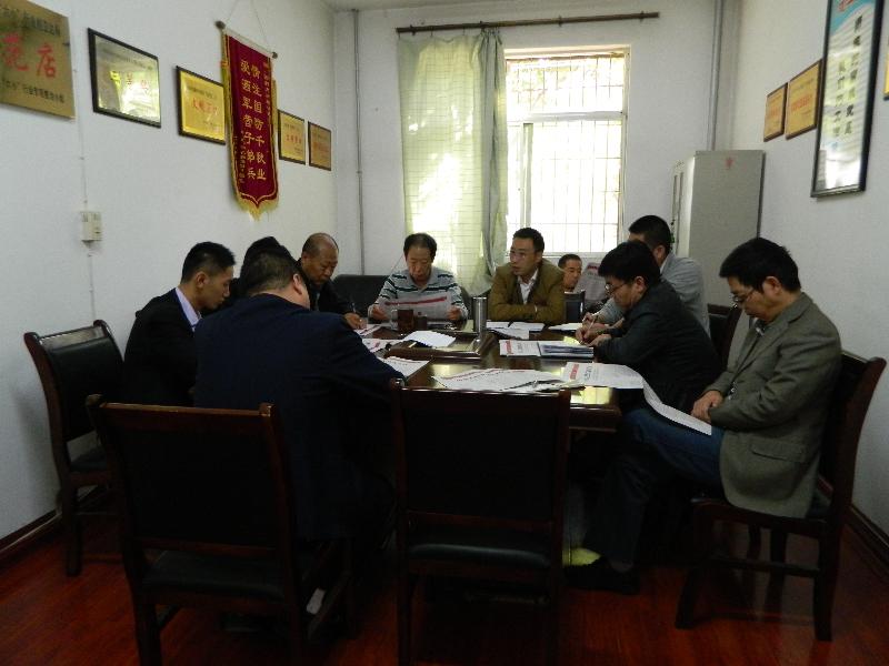 学习贯彻新《食品安全法》 确保师生舌尖上的安全