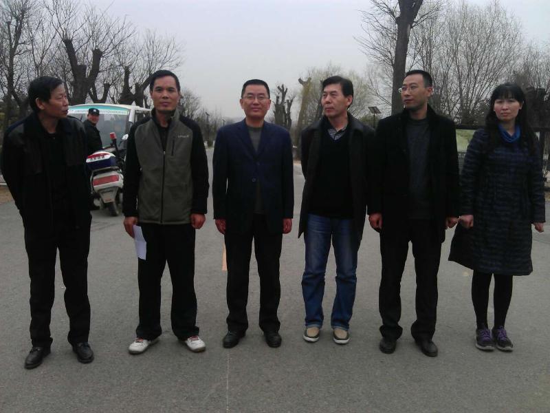 菠菜担保网分工会举办庆“三八”健步走比赛活动