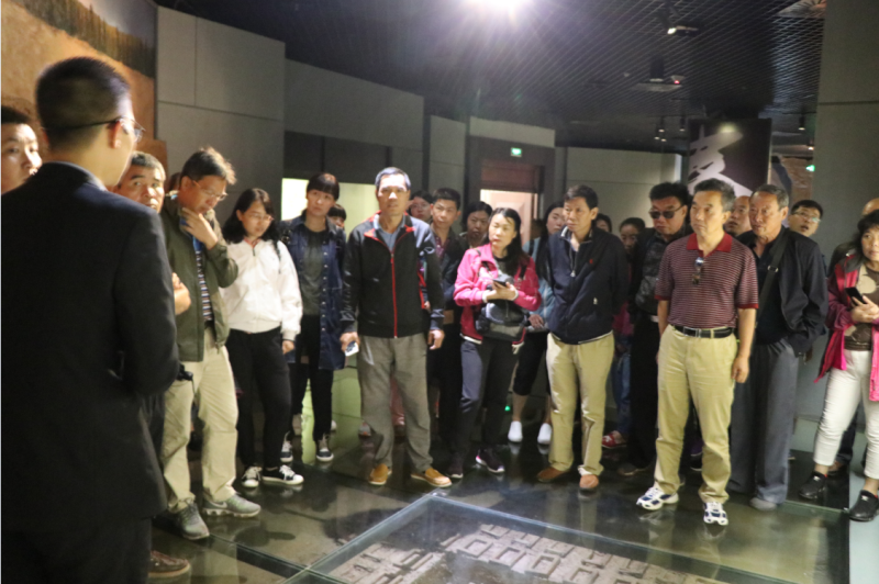 菠菜担保网分工会组织参观宝鸡市青铜器博物馆