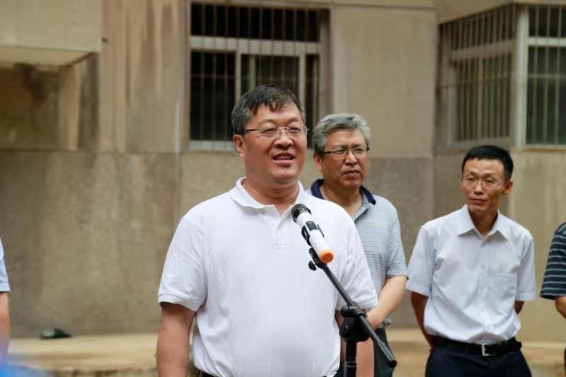 学校召开旧楼加建电梯开工仪式