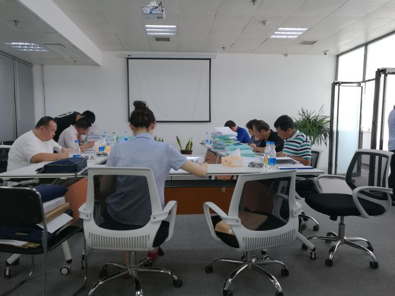学校招标办近期工作有序进行
